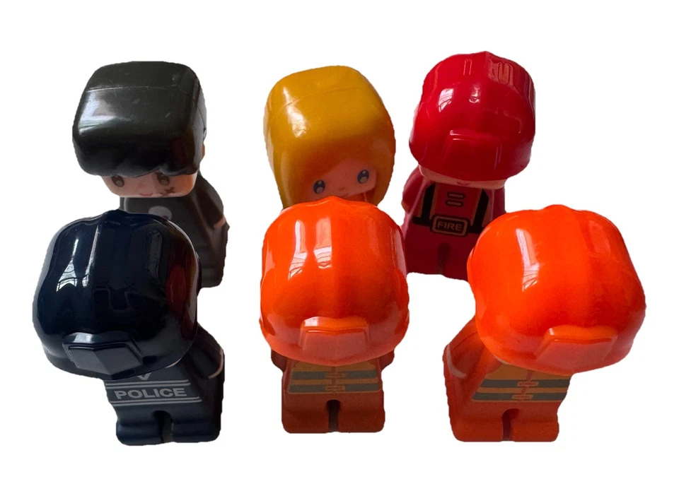 Magformers LOT Huge 204 Pieces Firefighters Police Car Wheelers Siren Figure - Image 4 of 4