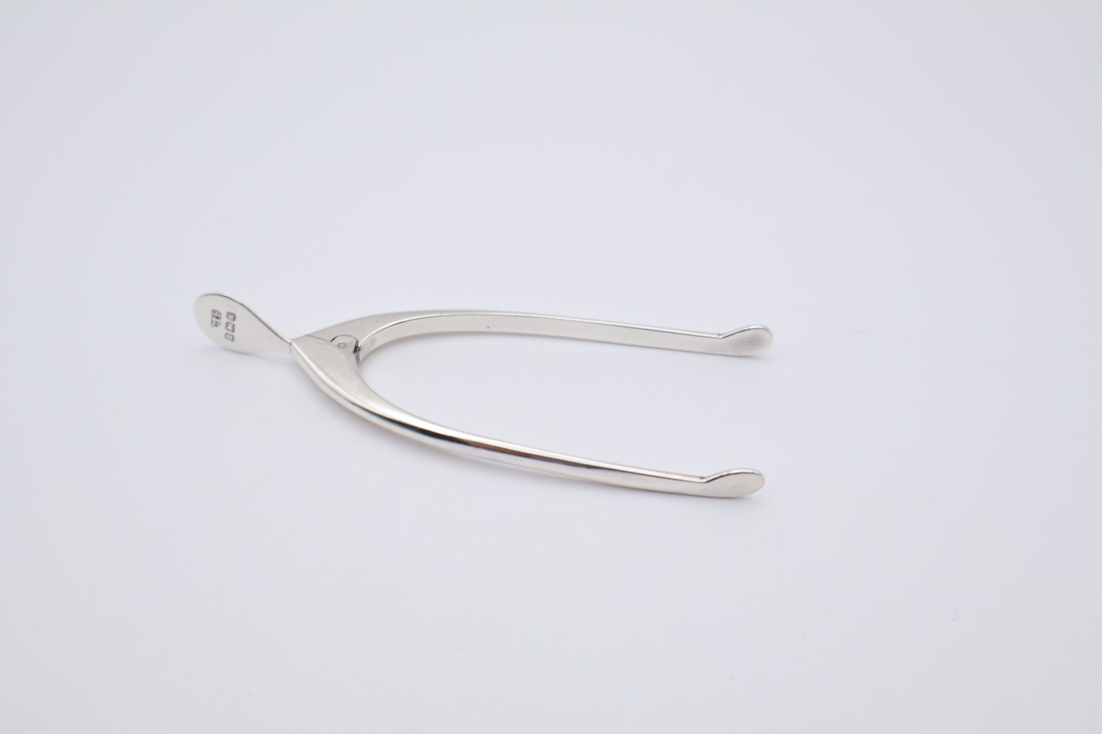 Antique Sterling Silver Boxed Wishbone Sugar Tongs Hallmarked Birmingham 1934