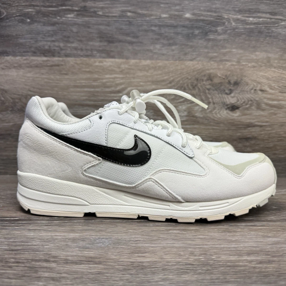 Preços baixos em Nike Fear Of God x Air Skylon 2 White | eBay