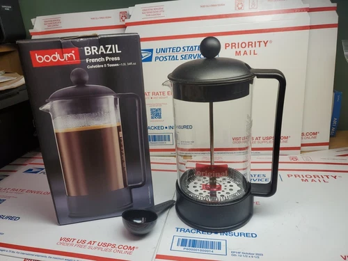 BODUM Brazil 8-Cup French Press Coffee Maker 34-oz Black NEW, T1