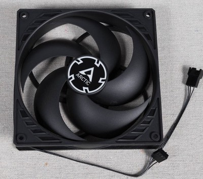 ARCTIC P14 PWM PST (Black) 140 mm Case Fan PWM Sharing Technology PST