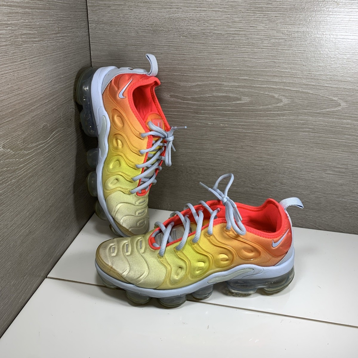 Nike Women Shoe Air Vapormax Plus Size 7 Athletic Running Sneaker Pre Owned | eBay