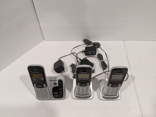 Panasonic KX-TGC220 Phone Answering System + 3 Cordless Phones Handsets Silver - Picture 2 of 15
