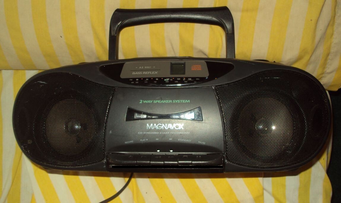 Magnavox AZ series Radio/Cassette Recorder/CD-Player Boombox
