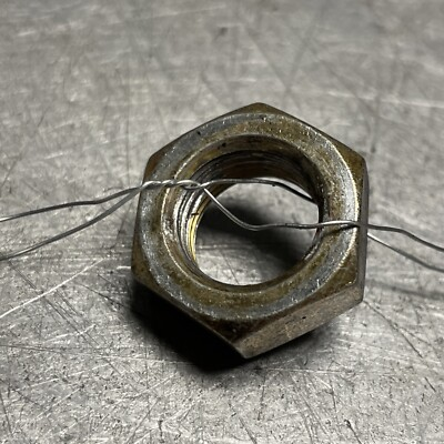 #ad OEM GOOD USED BRIGGS 3.75HP 9L902 0305 E1 FLYWHEEL NUT 690662 $3.99