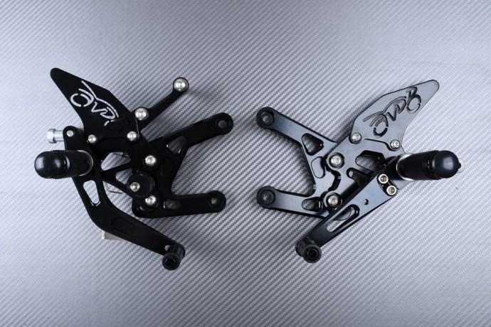 Commandes reculées réglables noires pour moto Yamaha MT-10 RN45