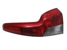 Rückleuchte Rücklicht rechts passt für VOLVO V50 (MW) 1.6 D 30744542