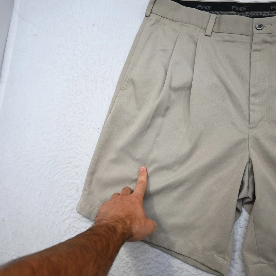 Pantalones Cortos de Golf PING Beige Rendimiento Rayón Plisados Para Hombre Talla 38 x 9" Foto 3 de 4