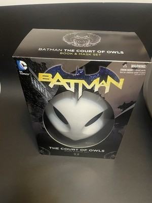 Batman: the Court of Owls Mask and Book Set (the New 52) by Scott Snyder