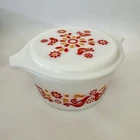 Vintage FRIENDSHIP PYREX #473 1 quart Mixing Bowl with matching Lid