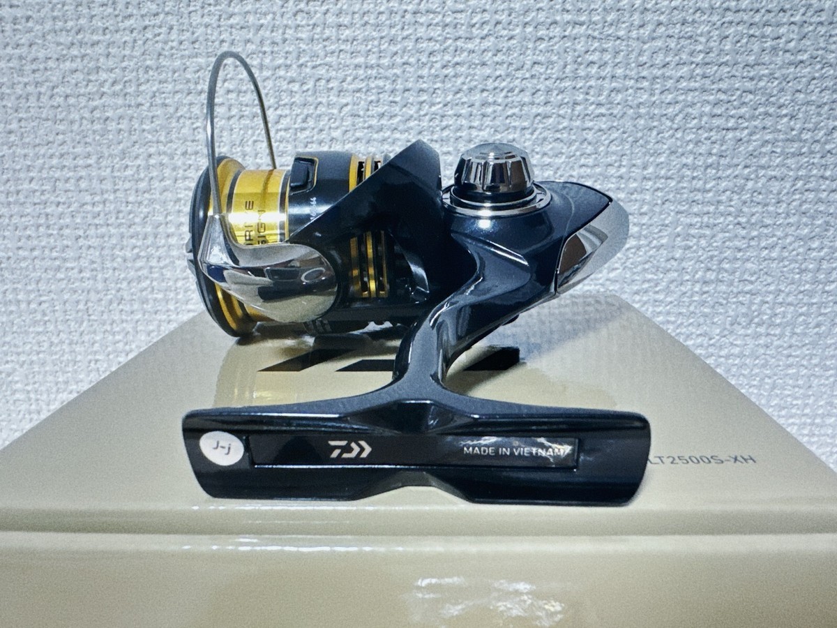 Daiwa Spinning Reel 23 LEGALIS LT2500S-XH Gear Ratio 6.2:1 Fishing