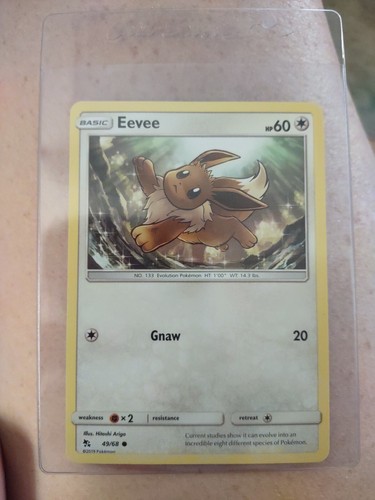 Eevee 49/68 Hidden Fates NM Regular Common Pokemon Card  - Picture 3 of 3