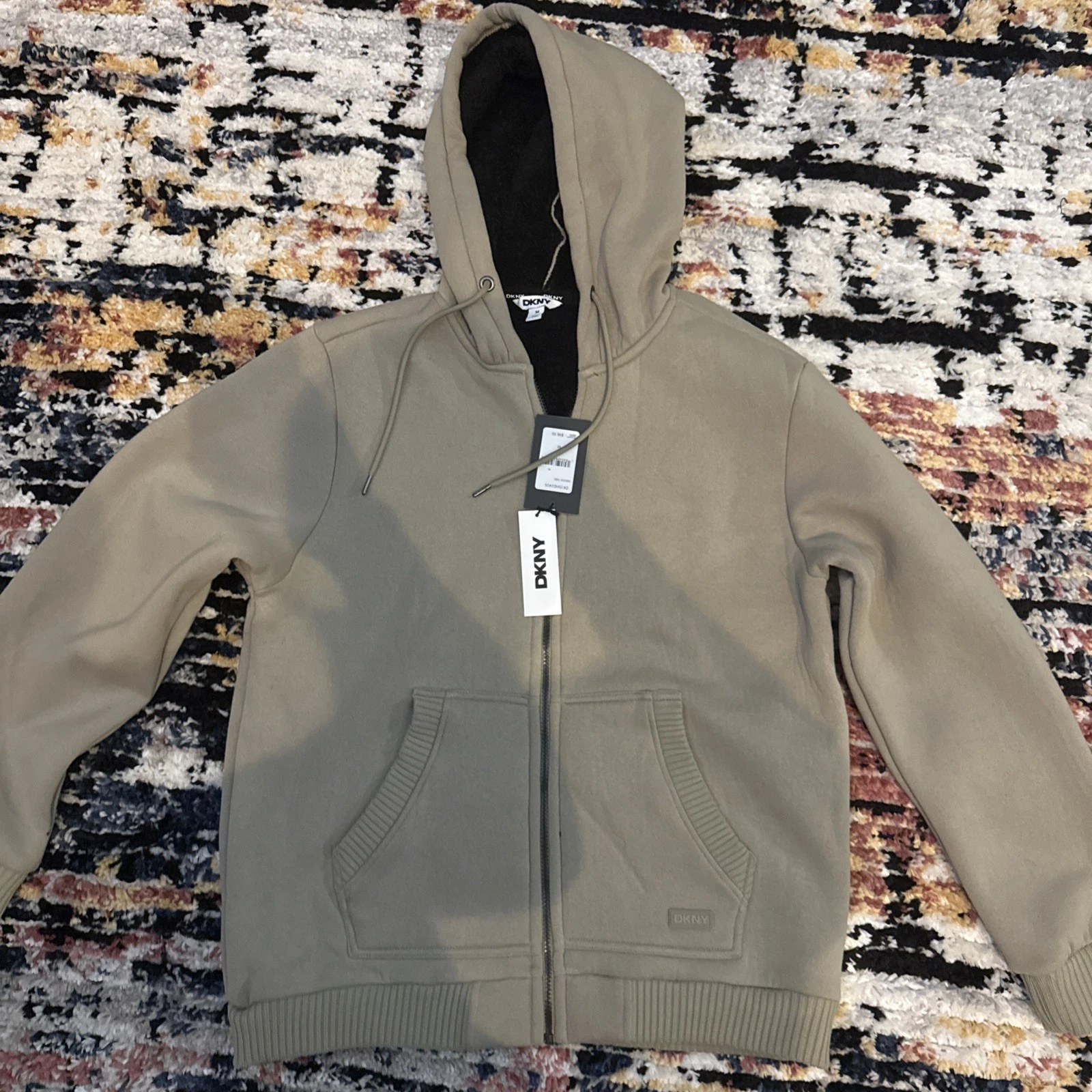 DKNY Sherpa Lined Full Zip Hoodie Men’s Size Medium NWT LIGHT BROWN $98.50