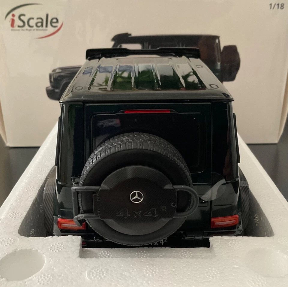 Mercedes G-Class G63 AMG V8 Biturbo 4x4 (W463) 2022 1/18 I-Scale - Immagine 2 di 4