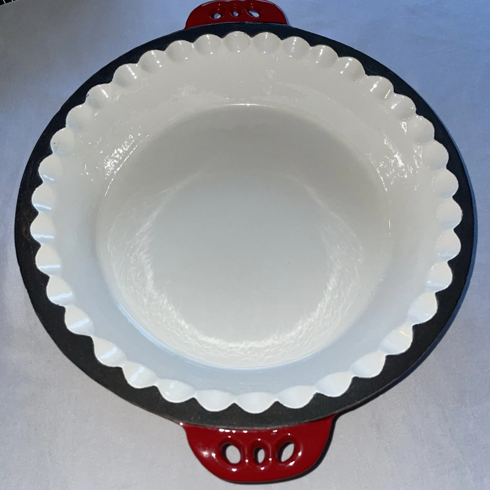 Lehman's Pie Dish Extra Deep, Enamel Coated, Cast Iron, Crimped Edges 10.25 inch