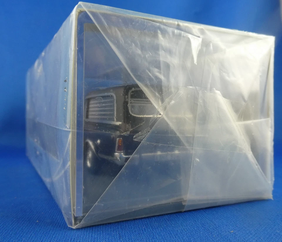 NEO 45265 FORD TAUNUS P7 PULLMANN 1969  NOIR / NEUF DANS SA BOITE  1/43 - Photo 4/4