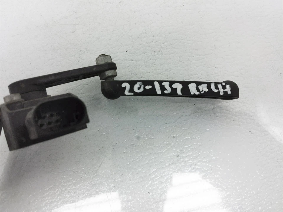 Sensor de nivel de faros de altura de conductor trasero 14 15 16 Bmw 428I 37-14-6-870-000 Foto 2 de 4