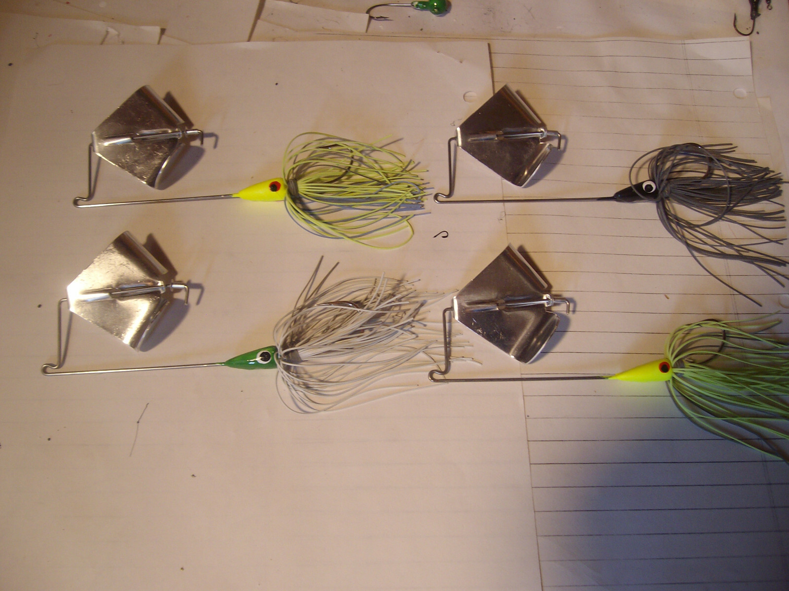 PRO- STAFF BUZZBAIT LOT OF 4-- 1/2 oz OLD STYLE LIVE FLAT LIVING RUBBER - Image 3