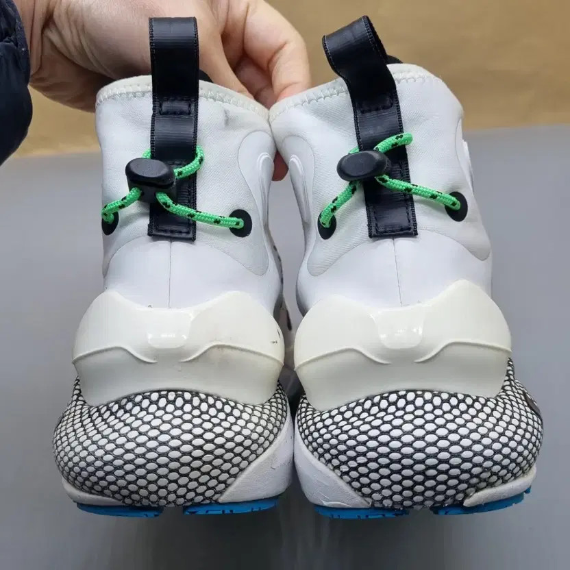 Under Armour Hover Phantom 2 Storm Sneakers, Men's 250mm, Lightly Used thumbnail 3