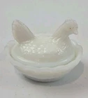 VTG Westmoreland Milk Glass Mini Hen On Nest Salt Cellar Dip Signed 2.5” READ