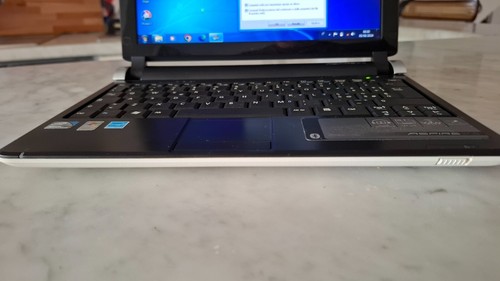 Portatile NetBook Acer Aspire One D250 Bianco Win7 2GB RAM 512GB HDD - Foto 8 di 24