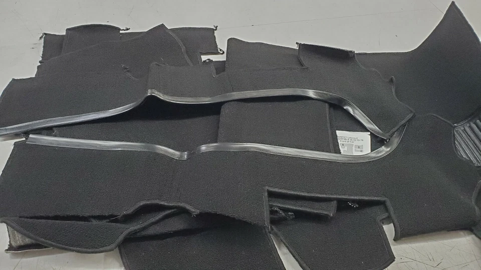 Alfombra convertible Volkswagen Super Beetle 1973-79 bucle negro Foto 2 de 4