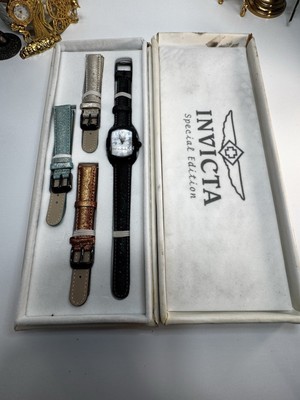 Invicta Special Edition Mother of Pearl Dial Watch Set with  display picture 1