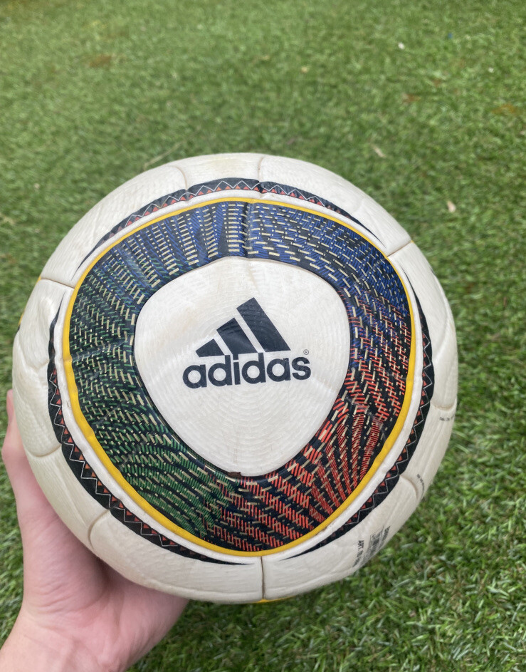 JABULANI Football OFFICIAL MATCH BALL FIFA WORLD CUP 2010 SOCCER
