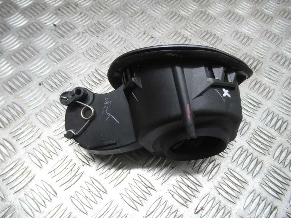 2014 FORD ECOSPORT TITANIUM CBW 1.5 PETROL MK1 FUEL FILLER FLAP COVER REF11687 - Image 2 of 4