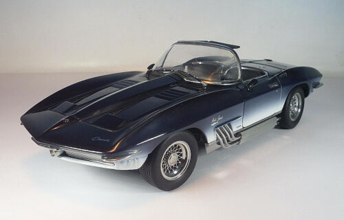 UT Models 1/18 Chevrolet Corvette Mako Shark dunkelblau #3123