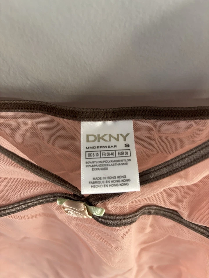 Camisola con volantes de encaje gris claro transparente DKNY talla pequeña Foto 4 de 4