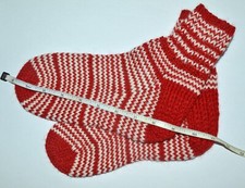 NEW Hand Knit Soft 100 Wool Women's Christmas Socks Size M 9" Red Striped