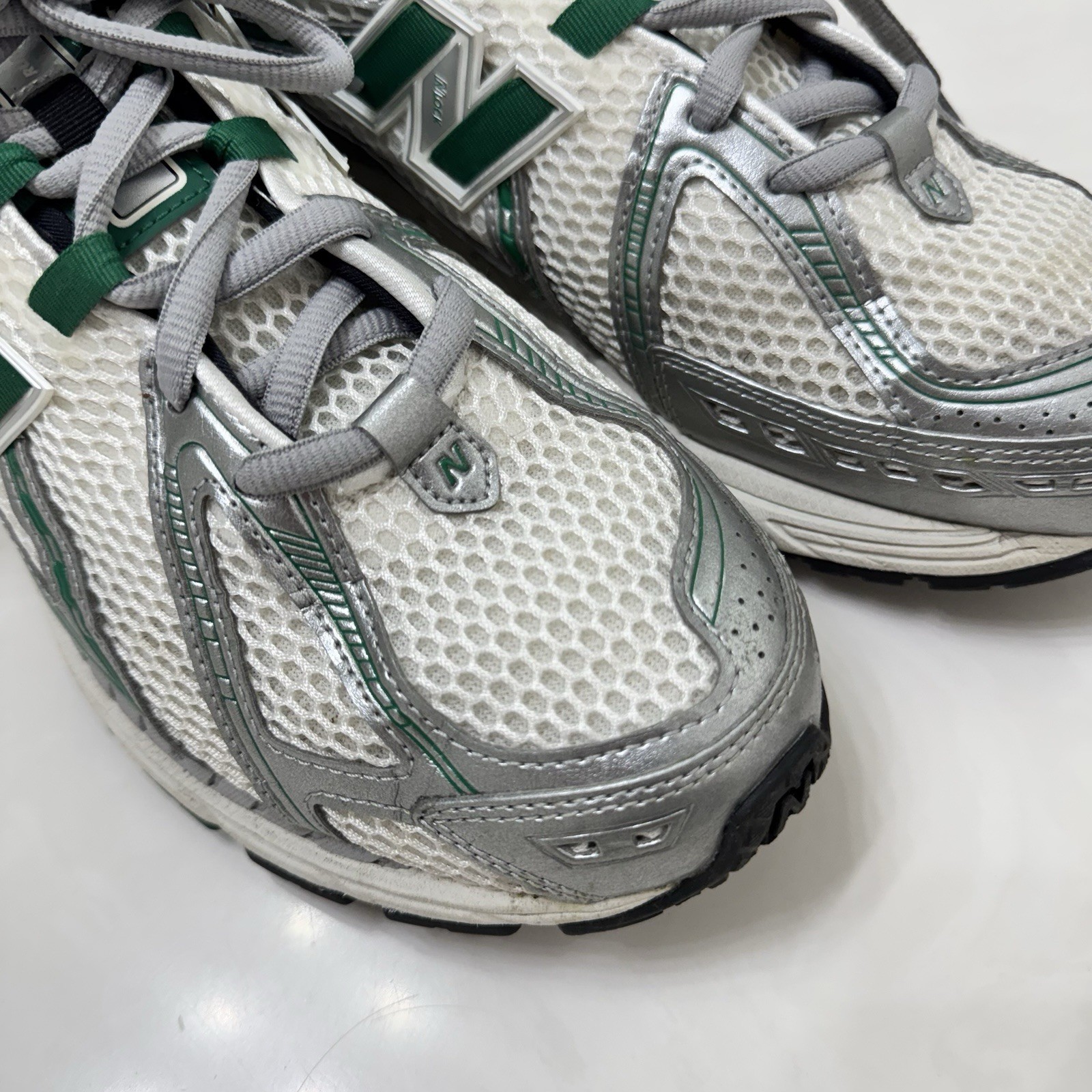 New Balance 1906R Green and White [SIZE US 11] Clean