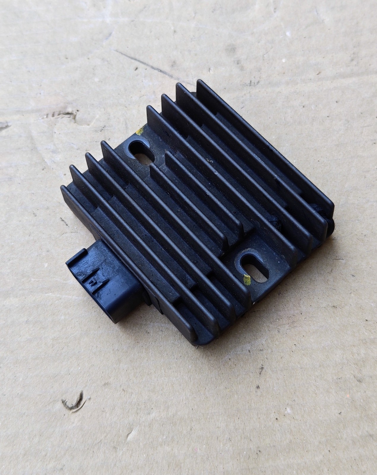 Regolatore Tensione MV Agusta F3 675 800 Brutale F4 Dragster Rectifier 8000B3206