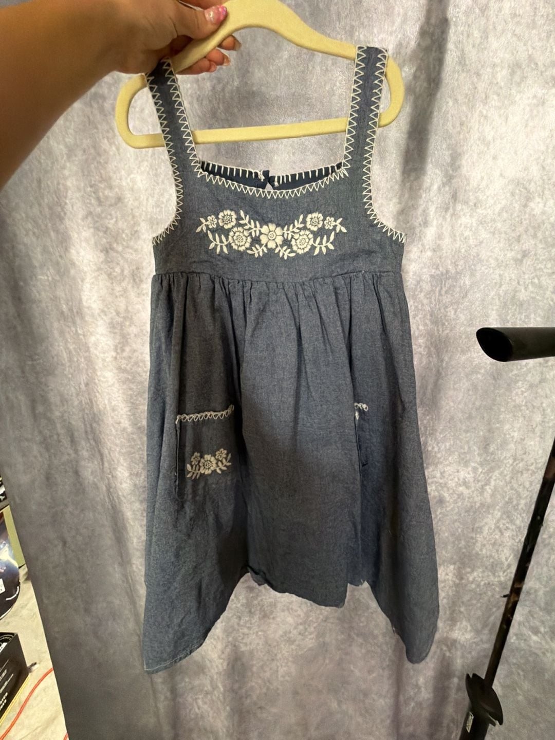 Arabella & Addison Girls Blue Chambray Embroidered Dress Size 6