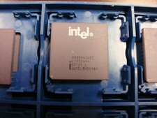 Vintage INTEL A82596CA25 SZ721 25MHz ceramic PGA GOLD CPU