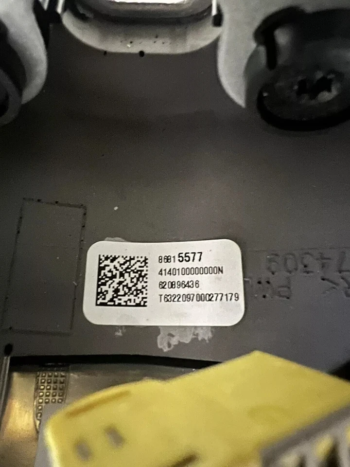 Cadillac XT5 2017-2023 volante de cuero gris titanio OEM 86815577 0053 Foto 2 de 4