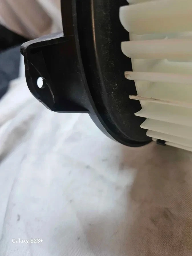 Ventilador do motor ventilador AC aquecedor para 2011 2012-2018 Dodge Ram 1500 2500 3500 25770668 - Imagem 4 de 4