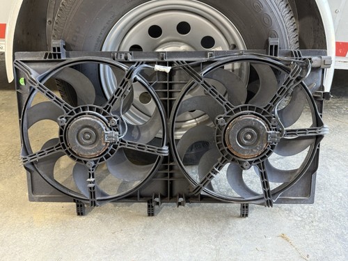 2008-2009 Pontiac G8 GT 6.0L Radiator Cooling Fan Assembly - OEM GM