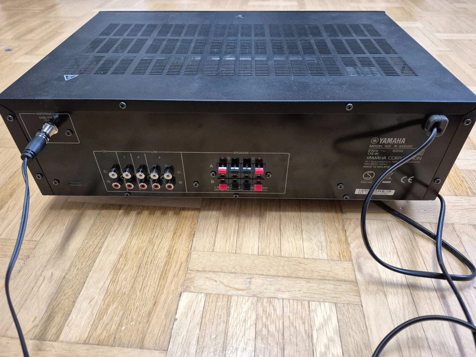 Yamaha R-S202D Receiver Natural Sound/Amplifier DAB/DAB+/FM | Bluetooth |  BLACK - Bild 2 von 2