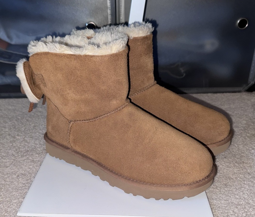 UGG Short Shearling Bow Mini Shearling Boots in C… - image 7