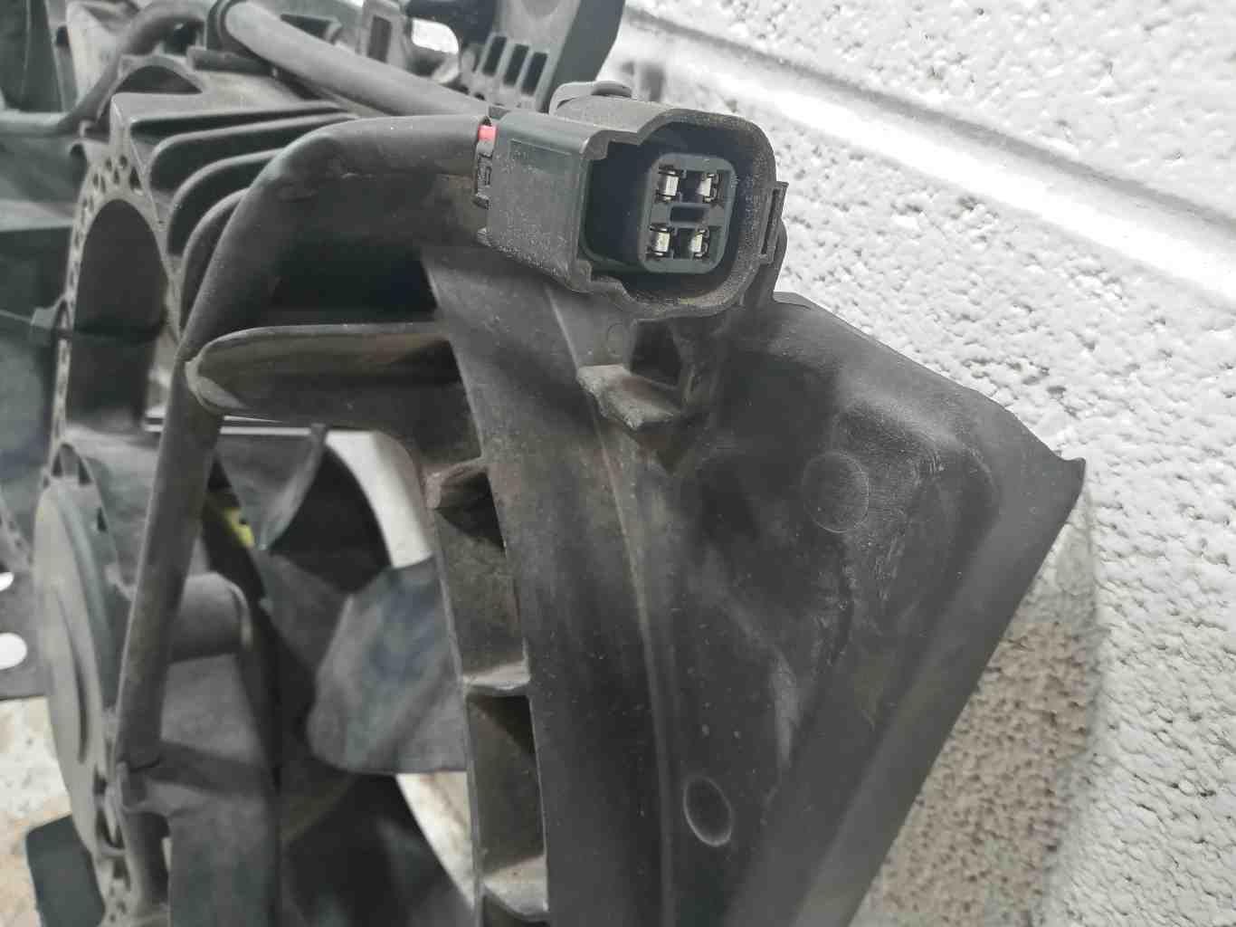 2010 - 2011 CHEVY CAMARO Electric Cooling Motor 10860420 10860520 
