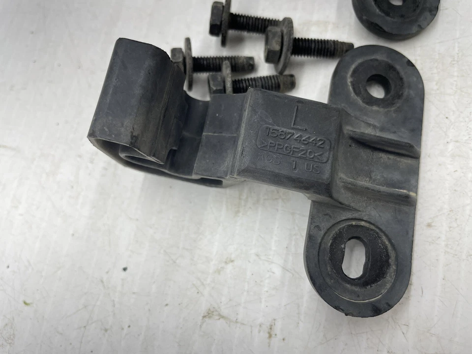 ♻️ 07-13 Cadillac Escalade Headlight Bracket Set Left And Right Side 15874643 - Image 3 of 4