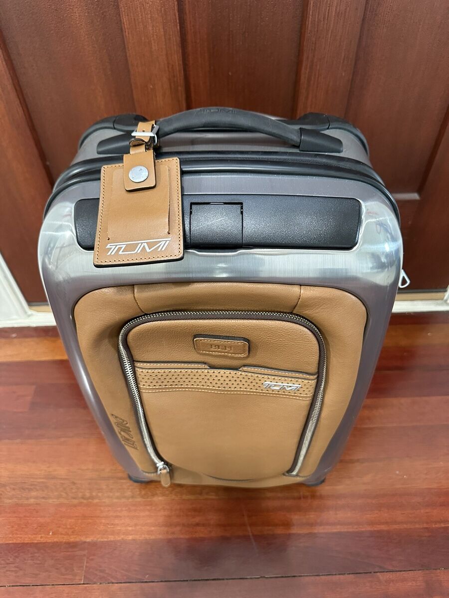Tumi Ducati Limited Edition Evoluzione Quattroporte Carry-On Tumi Ducati Limited Edition Evoluzione Quattroporte Carry-On