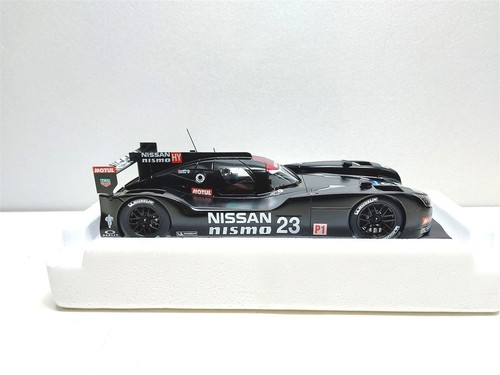 Nissan GT-R LM Nismo Test Car del 2015 - 1/18 Autoart Limited Ed. 1500 pcs - Imagen 7 de 9