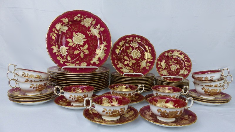 12 Wedgwood Tonquin Ruby 5 Piece Place Settings - Gorgeous Set in Red and Gold