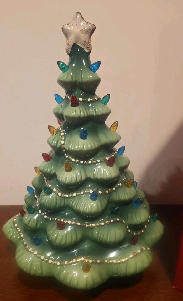 Lenox Treasured Traditions grüner beleuchteter Porzellan-Weihnachtsbaum – Neu im Karton