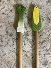 Vintage Vegetable kitschy Kitchen Decor - Wooden Spoons