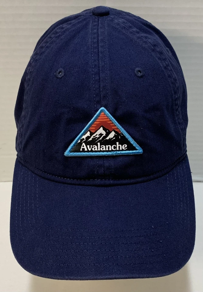 Gorra de béisbol ajustable Avalanche Outdoor Supply sombrero azul marino parche con logotipo de montaña usado en excelente estado Foto 3 de 4