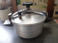 Ancienne Cocotte Minute Seb contenance 4,5 litres, 24 Cm Diamètre